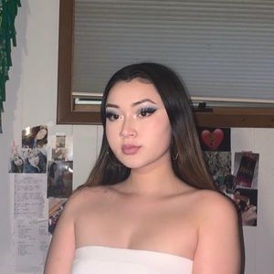 Meet your Posher, Mena